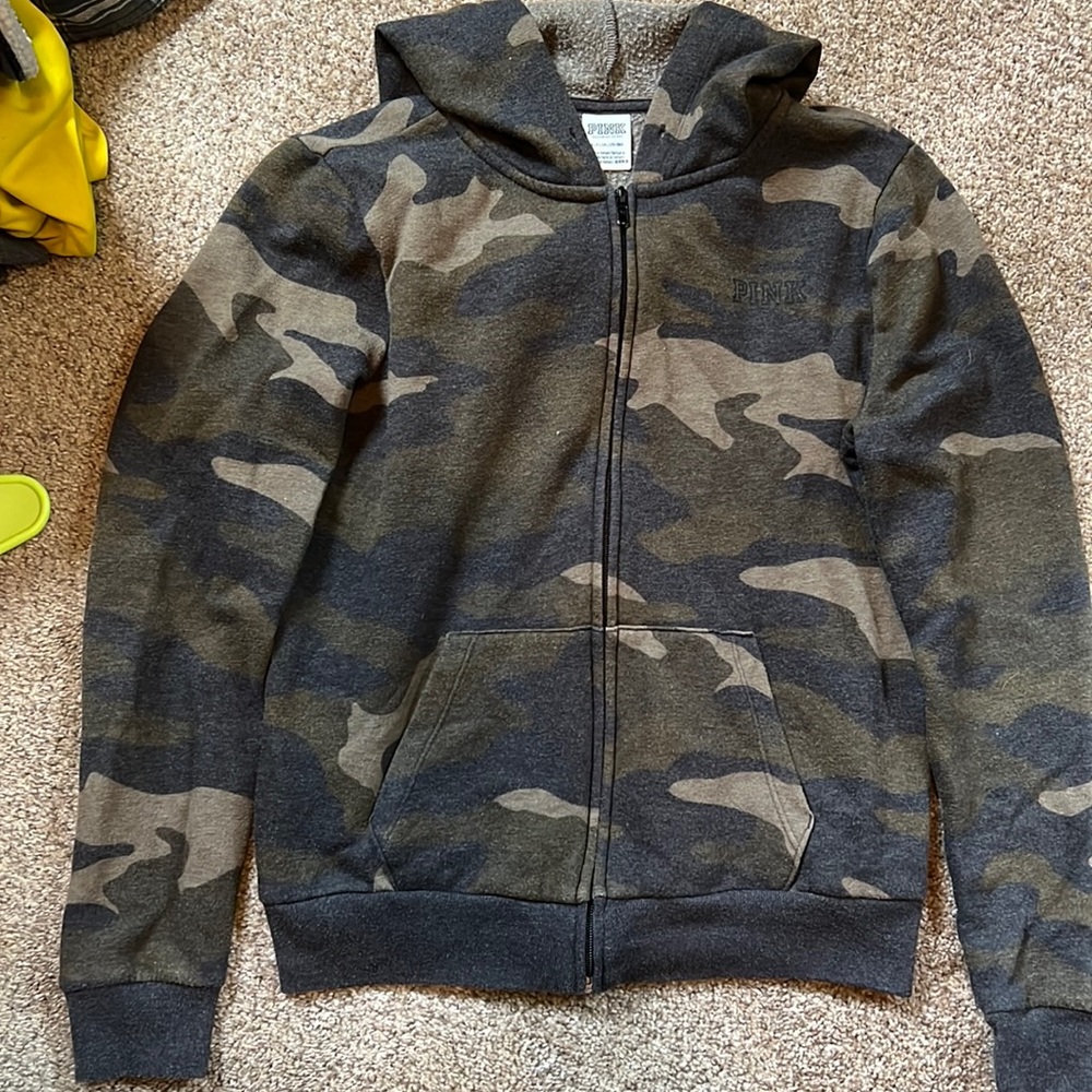 Pink camo zip up jacket